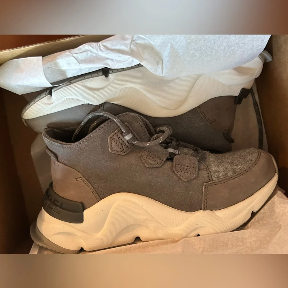 NWT Sorel Kinetic Women’s Boots - Picture 3 of 6